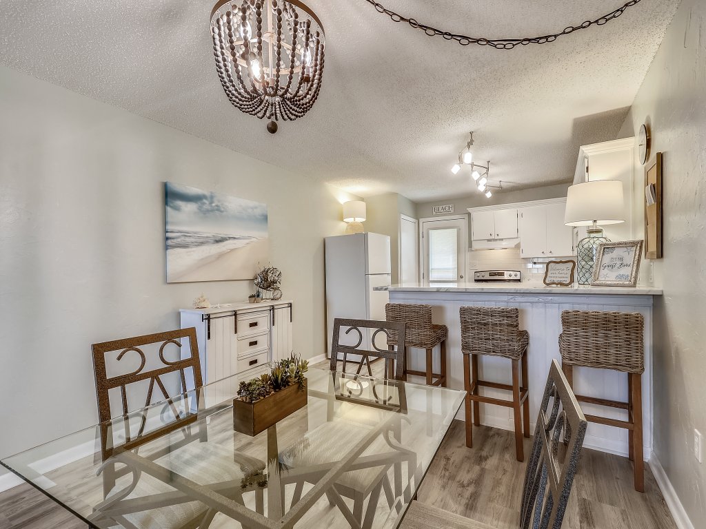 Venus 206 is a 1 BR on Okaloosa Island steps from the pool and easy beach access Vacation Rental in Fort Walton Beach - RedAwning