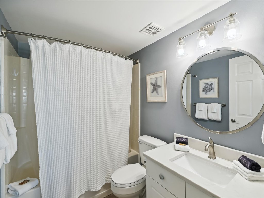 Seacrest 501B is a Gulf Front 2 BR on Okaloosa Island Vacation Rental in Fort Walton Beach - RedAwning