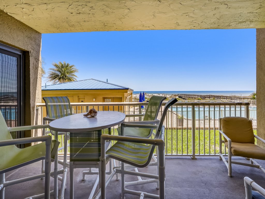 Enchanting Ground Unit Condo Few Steps Away from the Ocean Side Vacation Rental in Fernandina Beach - RedAwning