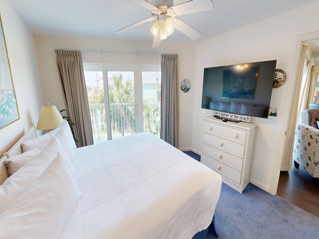 Seacrest 314 is a 2 BR Gulf Side on Okaloosa Island Vacation Rental in Fort Walton Beach - RedAwning