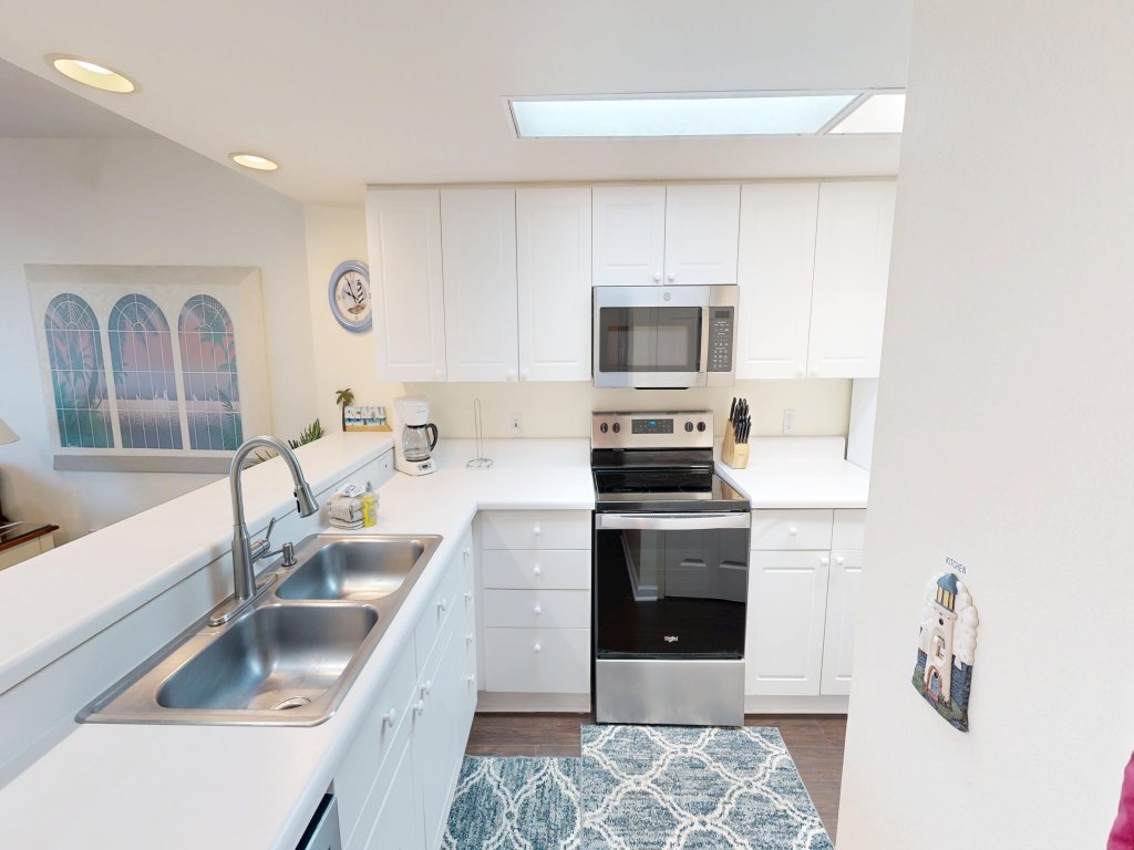Seacrest 314 is a 2 BR Gulf Side on Okaloosa Island Vacation Rental in Fort Walton Beach - RedAwning
