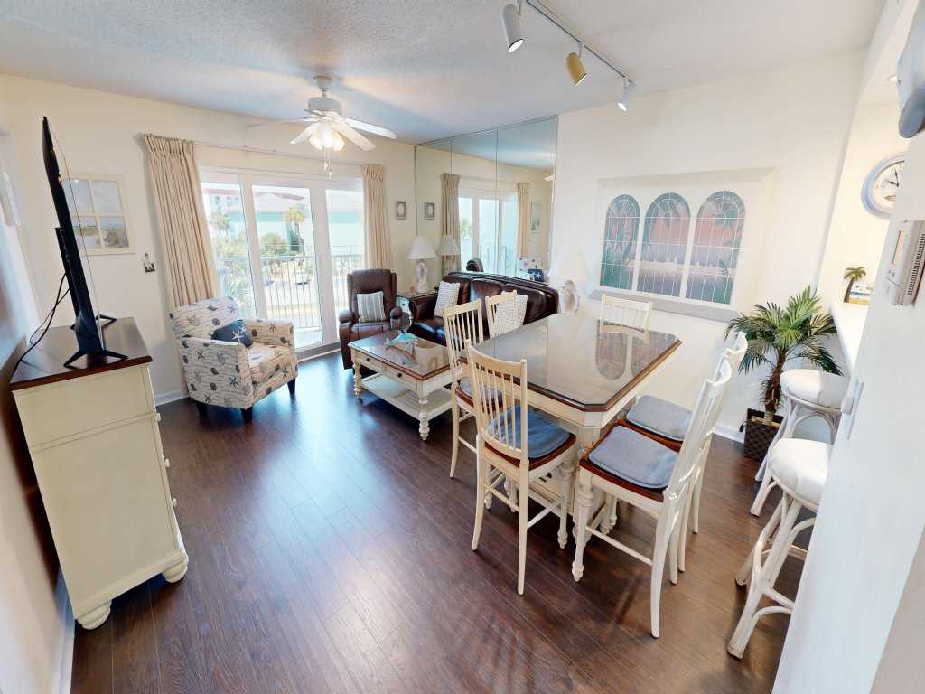 Seacrest 314 is a 2 BR Gulf Side on Okaloosa Island Vacation Rental in Fort Walton Beach - RedAwning