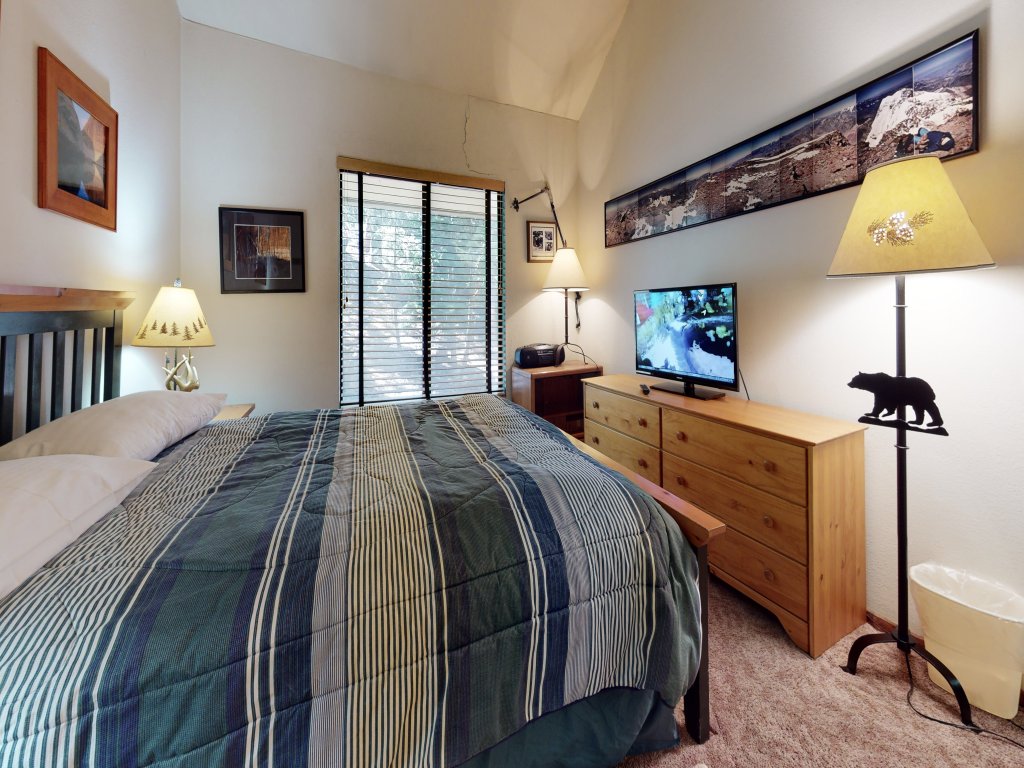 Hidden Valley 104 Convenient and Cozy, Short walk to The Village Gondola Vacation Rental in Mammoth Lakes - RedAwning