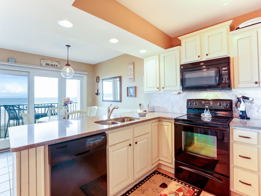 Coastline Condo with private Balcony to Enjoy Views of the Atlantic Ocean Vacation Rental in Fernandina Beach - RedAwning