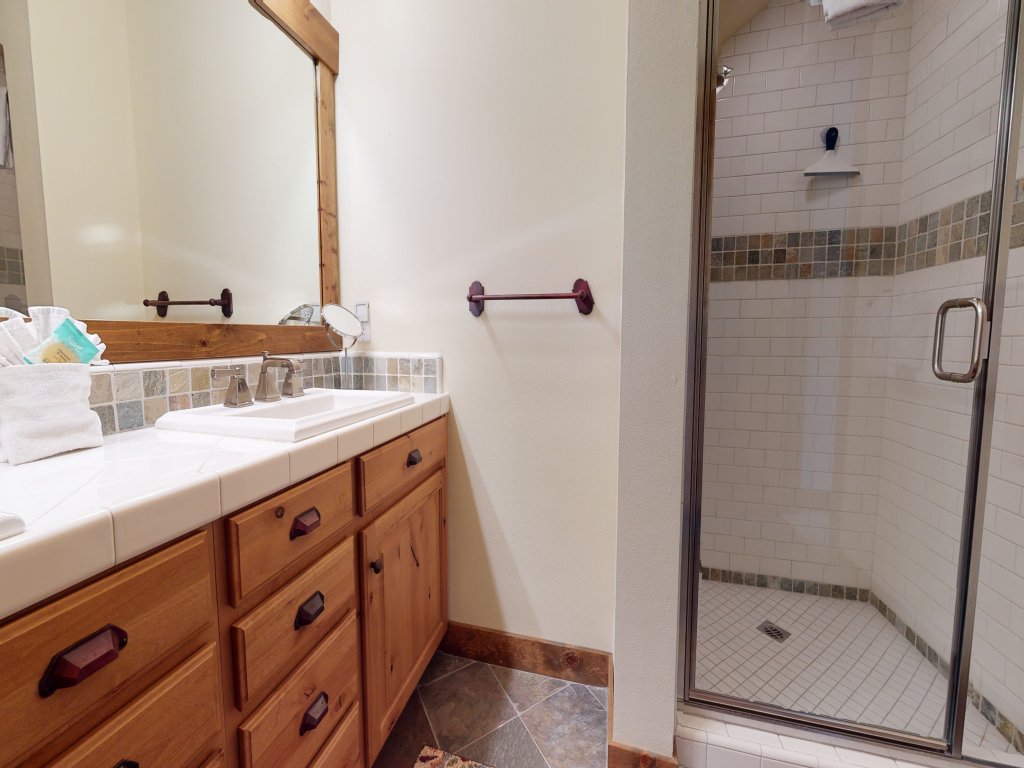 Snowcreek VI The Lodges 1130 Pet-Friendly, Beautiful and Spacious, Garage and Washer Dryer Vacation Rental in Mammoth Lakes - RedAwning