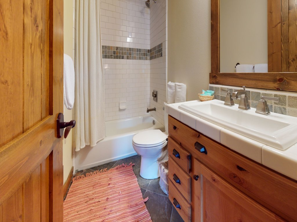 Snowcreek VI The Lodges 1130 Pet-Friendly, Beautiful and Spacious, Garage and Washer Dryer Vacation Rental in Mammoth Lakes - RedAwning