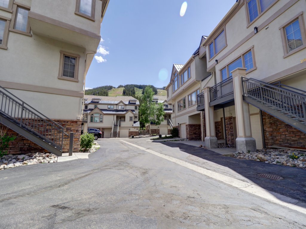 Newly Renovated, Slope-Side Walk-In Walk-Out, Top Floor, Views of Ten Mile Range - ER4 Vacation Rental in Copper Mountain - RedAwning