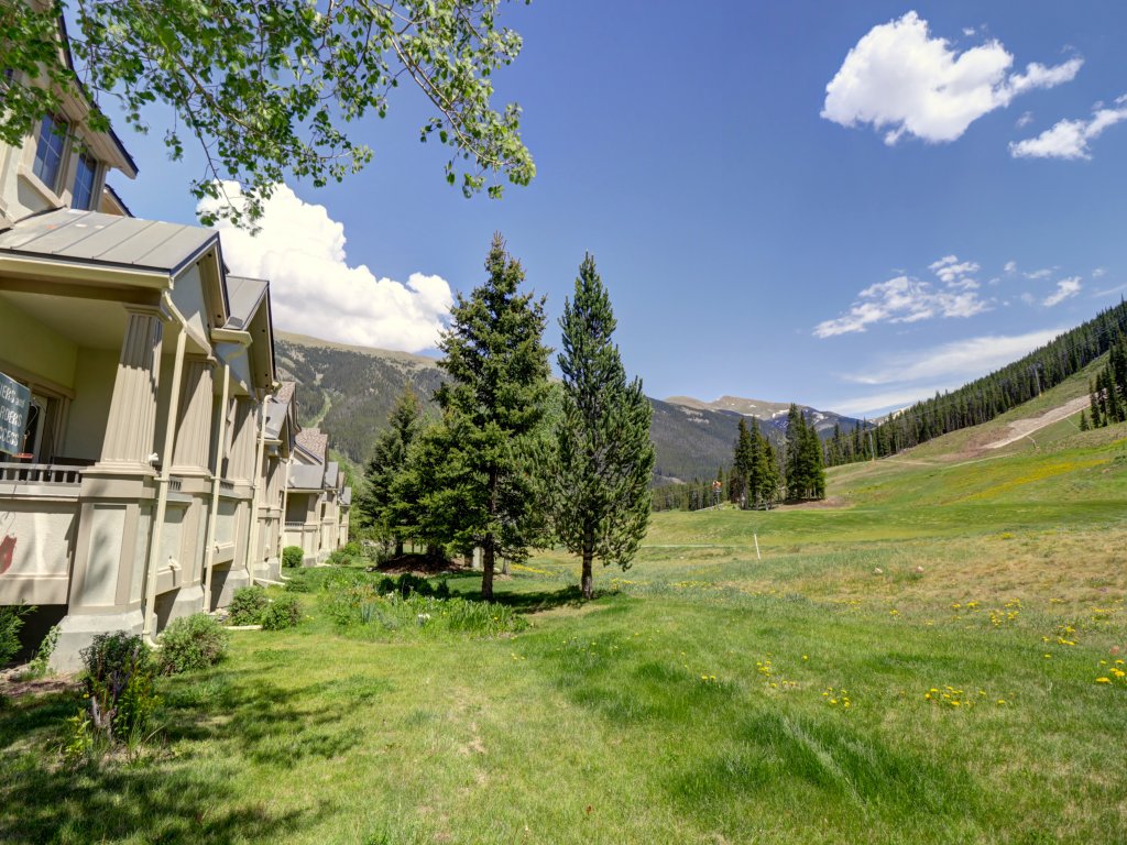 Newly Renovated, Slope-Side Walk-In Walk-Out, Top Floor, Views of Ten Mile Range - ER4 Vacation Rental in Copper Mountain - RedAwning