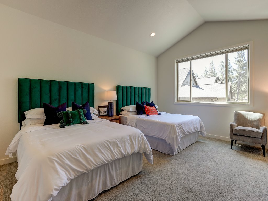 Outback Vacation Rental in Bend - RedAwning