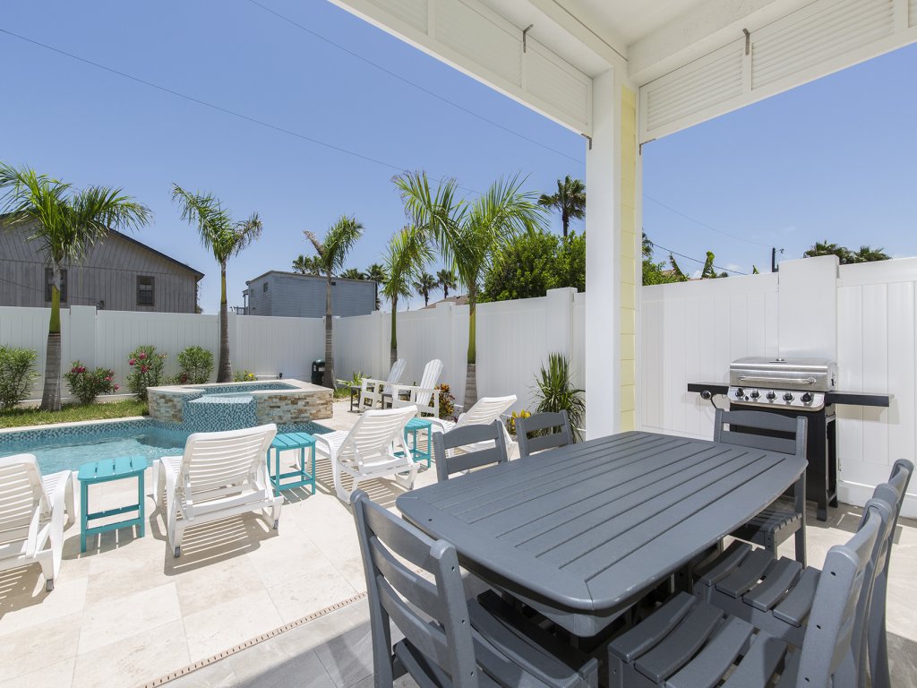 113A E. Cora Lee Vacation Rental in South Padre Island - RedAwning
