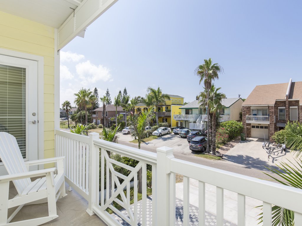 113A E. Cora Lee Vacation Rental in South Padre Island - RedAwning