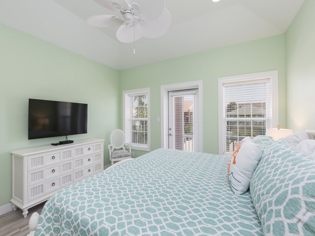 113B E. Cora Lee Vacation Rental in South Padre Island - RedAwning