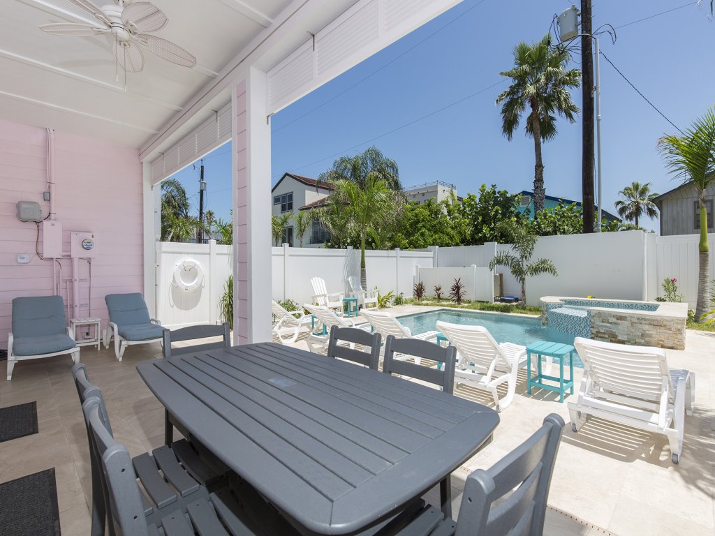 113B E. Cora Lee Vacation Rental in South Padre Island - RedAwning