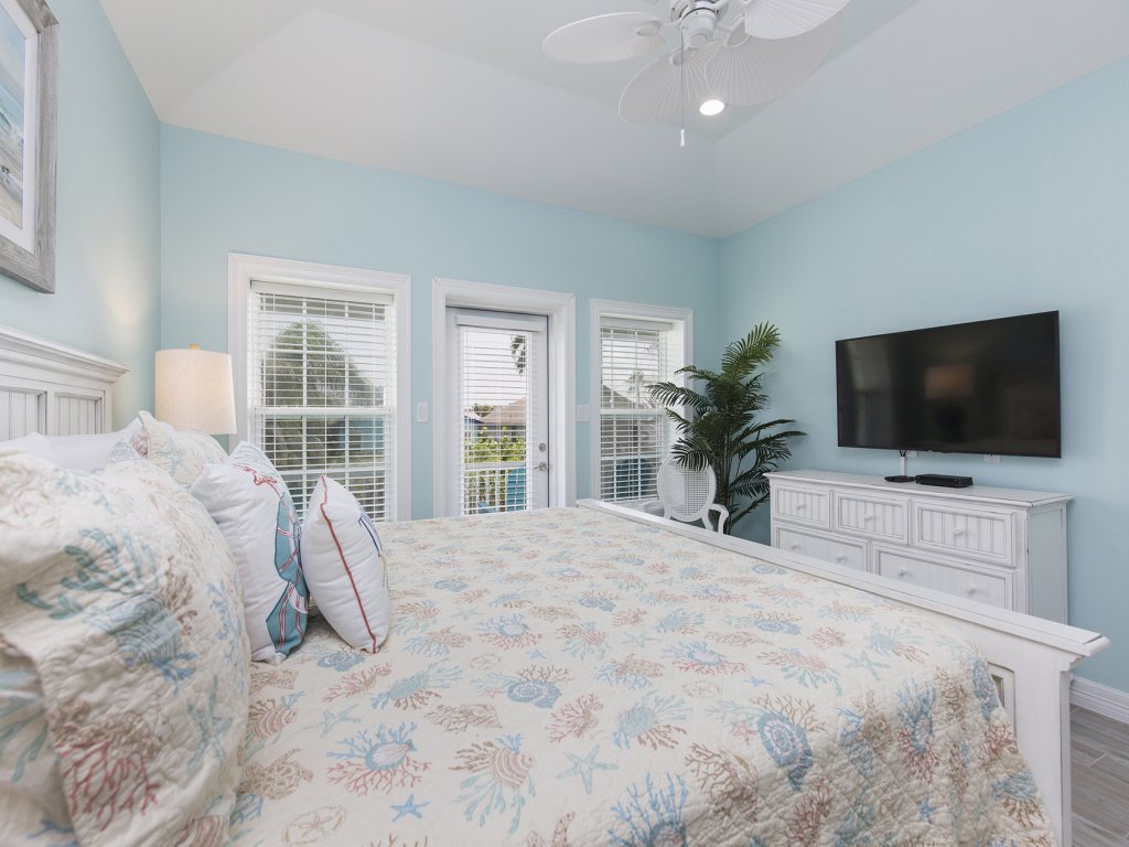113C E. Cora Lee Vacation Rental in South Padre Island - RedAwning