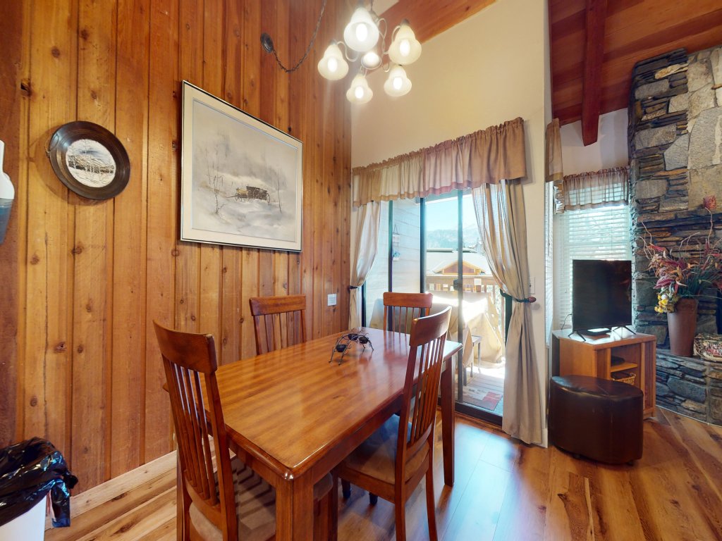 Val D'Isere #17 Vacation Rental in Mammoth Lakes - RedAwning