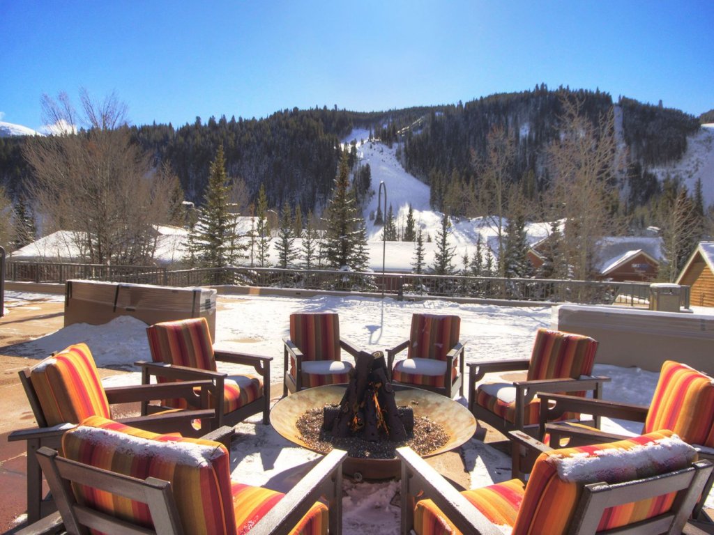 2800 Slopeside Vacation Rental in Keystone - RedAwning