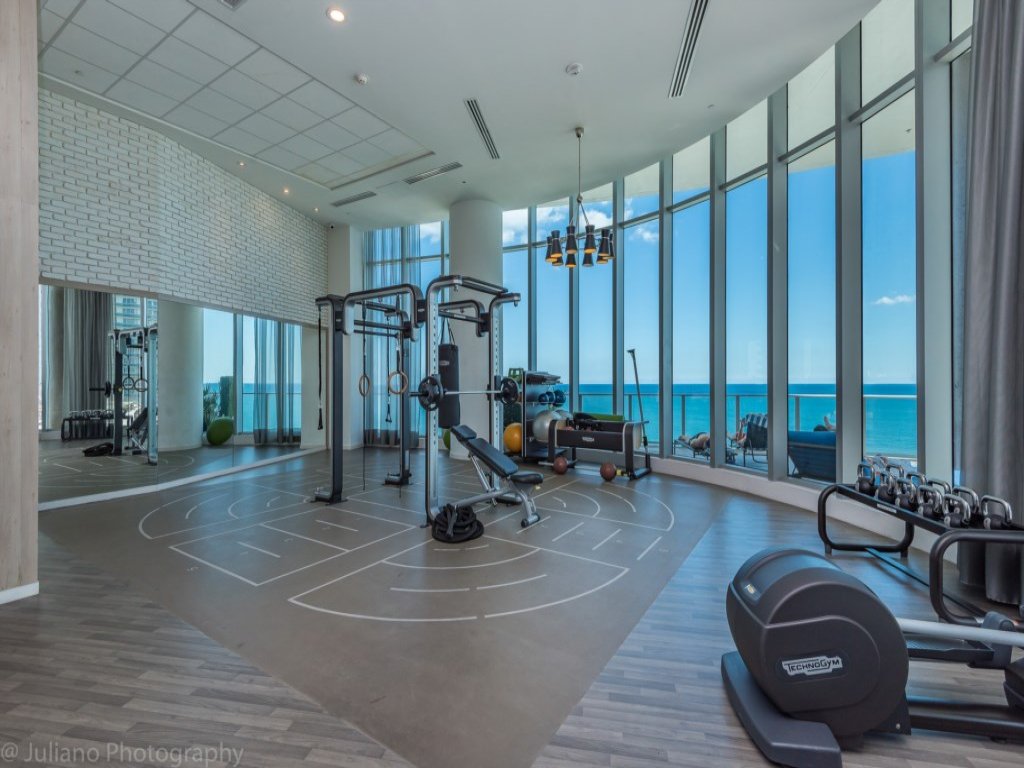 Private 3BR Bay View at Hyde Beach House Vacation Rental in Florida - RedAwning