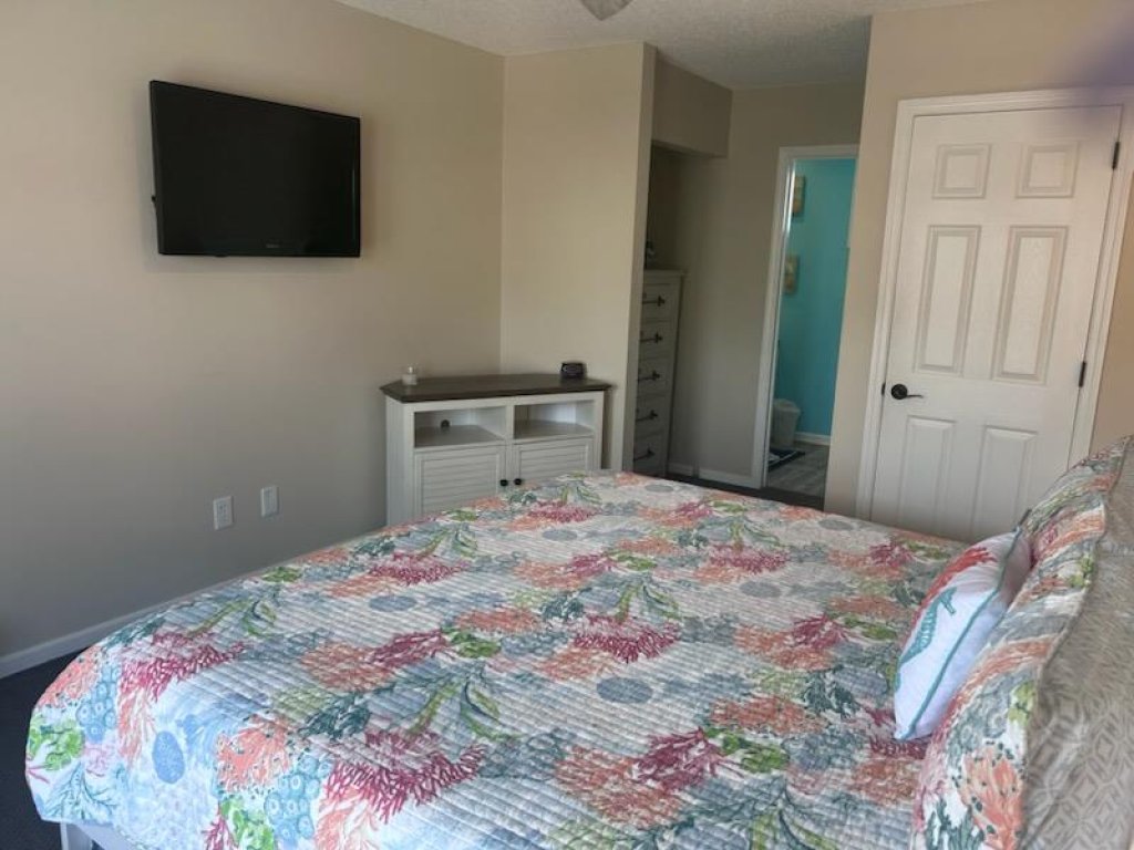 218 Brunswick / 218 Brunswick Ave W Vacation Rental in Holden Beach - RedAwning
