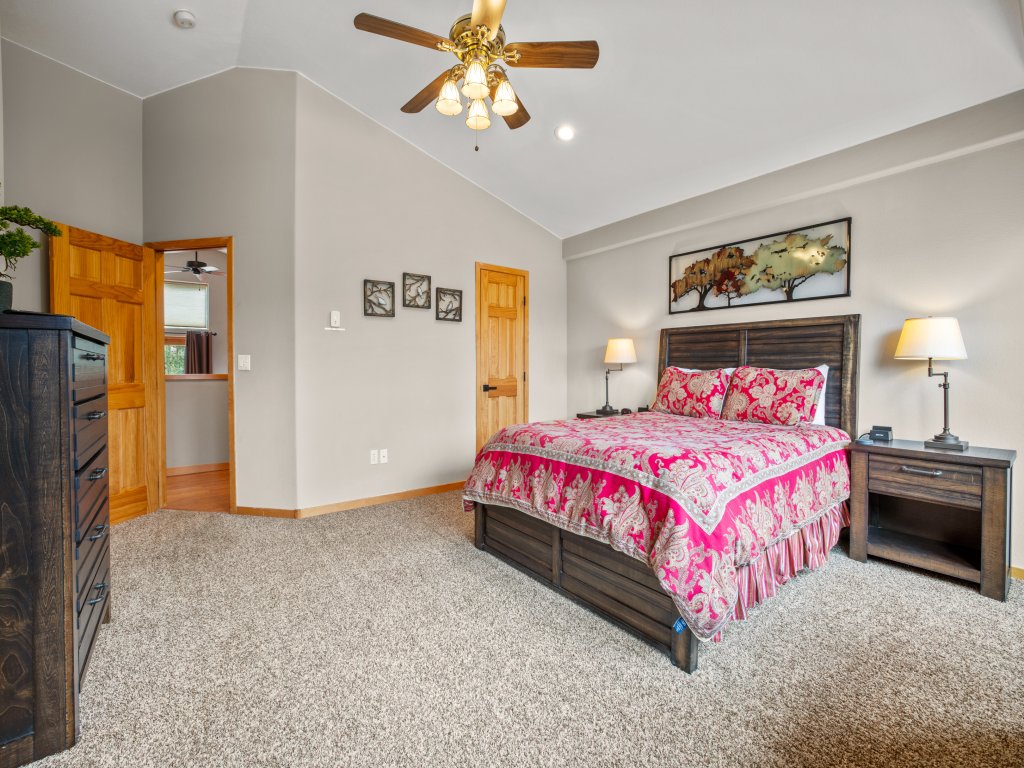 Cutty Sark Court #1 3BR Mountain Views Vacation Rental in Silverthorne - RedAwning