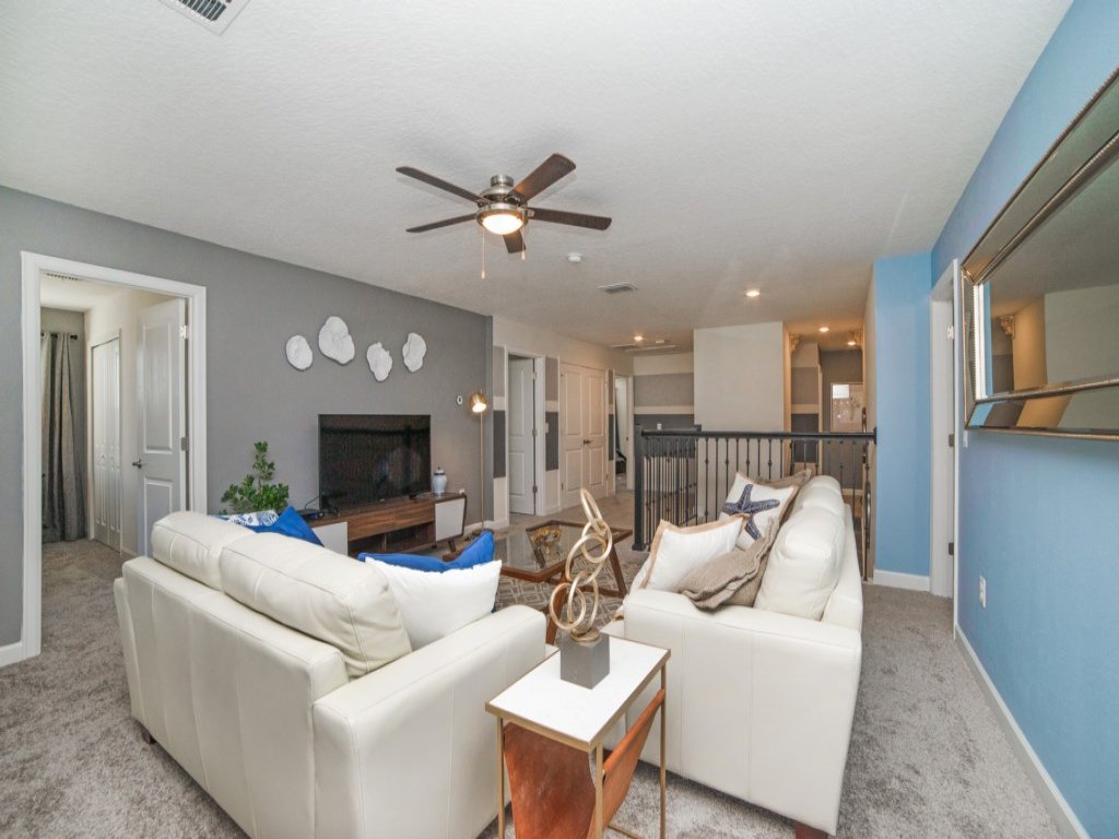 Large Family Home With All The Fun! Vacation Rental in Davenport - RedAwning