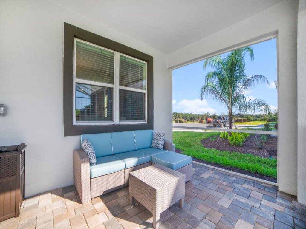 Large Family Home With All The Fun! Vacation Rental in Davenport - RedAwning