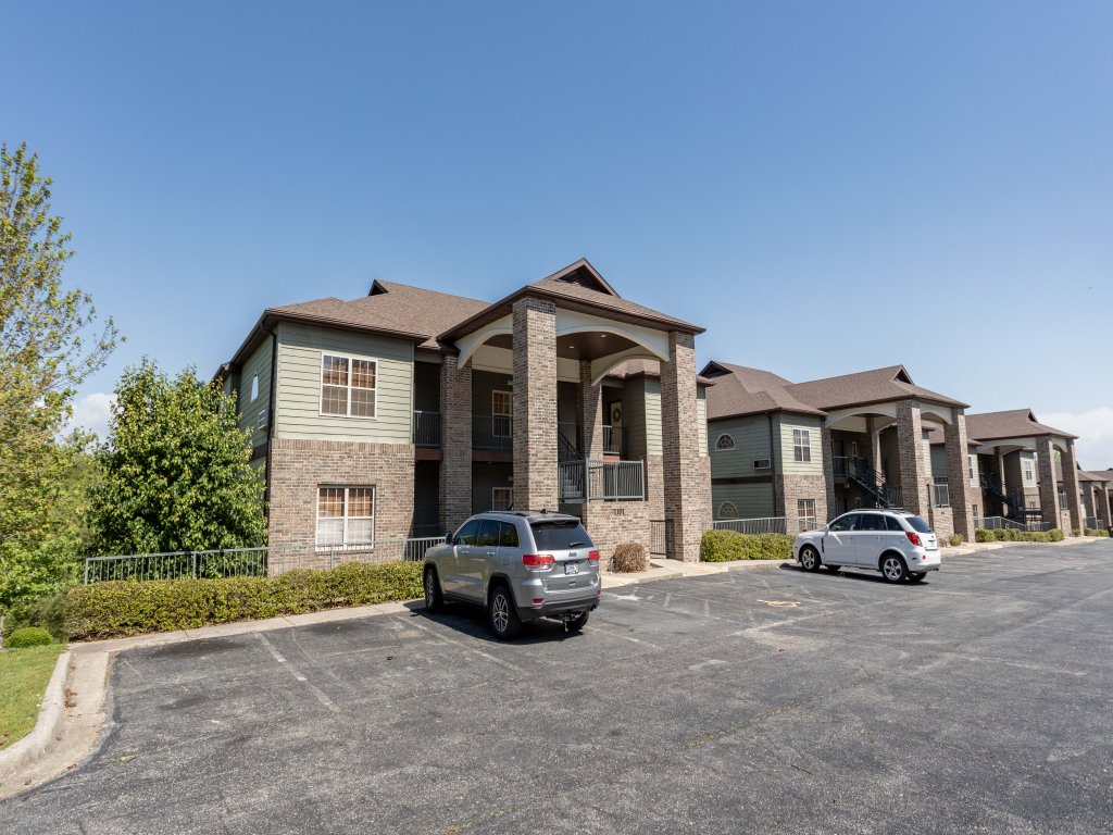 SB7-2 -Simple Serenity Vacation Rental in Branson West - RedAwning