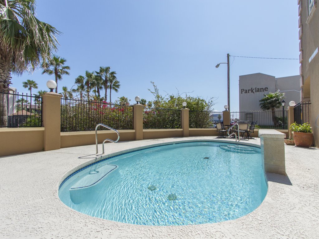 110 E. Coronado #103 Vacation Rental in South Padre Island - RedAwning