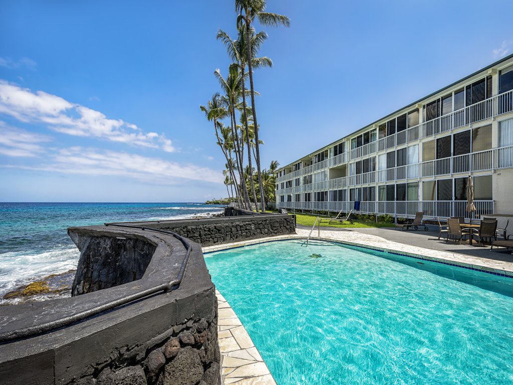 Kona Magic Sands#213 Vacation Rental in Kailua Kona - RedAwning