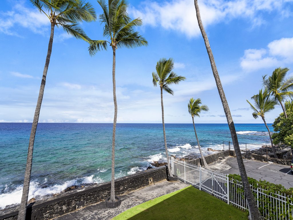 Kona Magic Sands#213 Vacation Rental in Kailua Kona - RedAwning