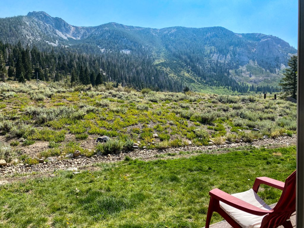 Snowcreek V 760 Pet-Friendly, Amazing Mountain Views, Private 2 Car Garage, Washer Dryer Vacation Rental in Mammoth Lakes - RedAwning