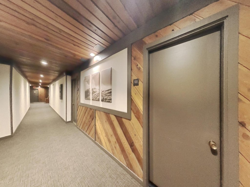 Stay Slopeside! One Bedroom Condo With Heated Floors (Snowbird 105) Vacation Rental in Mammoth Lakes - RedAwning