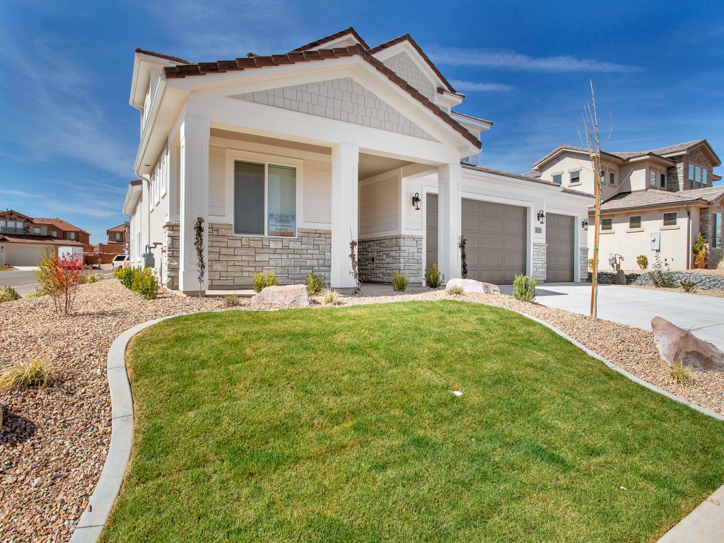 Heavenly Comfort @ Hell Hole Trail Vacation Rental in Utah - RedAwning