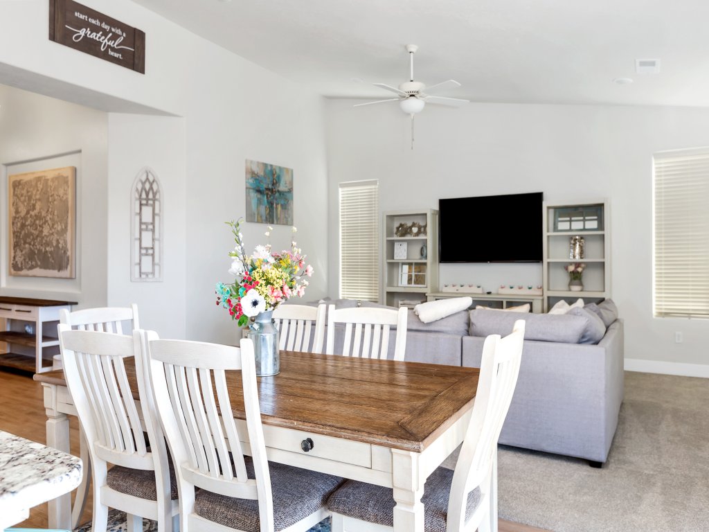 Rock Canyon Oasis Vacation Rental in Utah - RedAwning