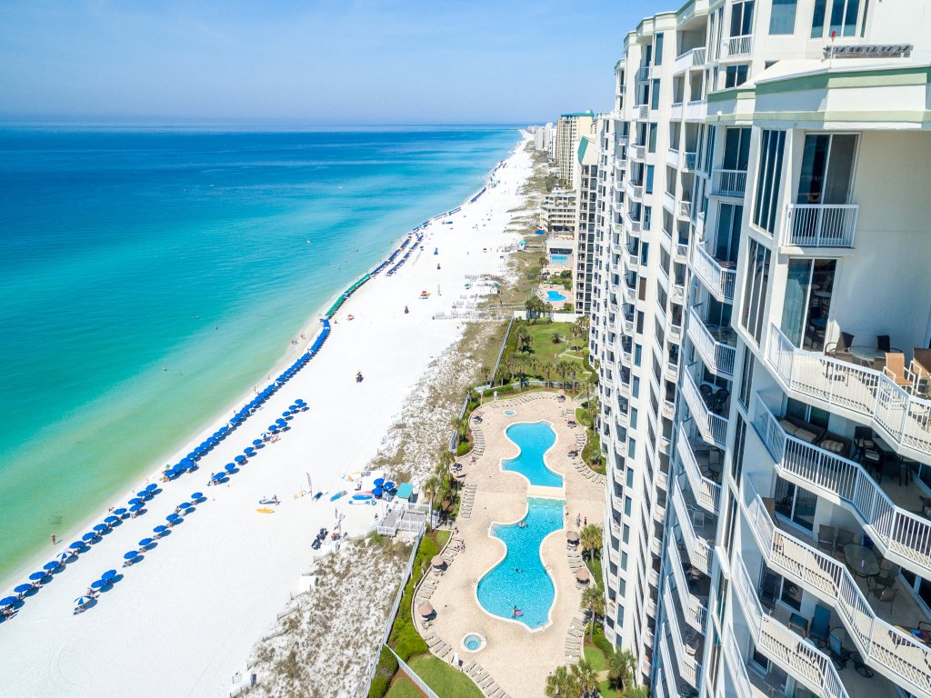 Silver Beach 506 is a gorgeous Gulf Front 4 BR with recent upgrades - sleeps 8 Vacation Rental in Destin - RedAwning