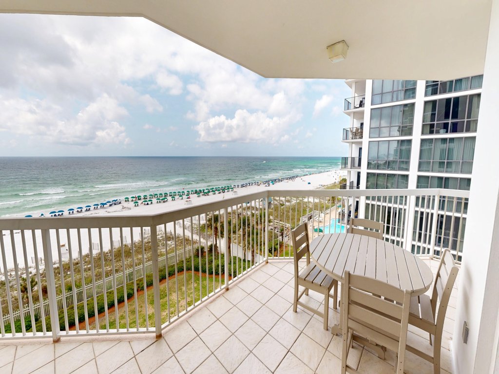 Silver Beach 506 is a gorgeous Gulf Front 4 BR with recent upgrades - sleeps 8 Vacation Rental in Destin - RedAwning