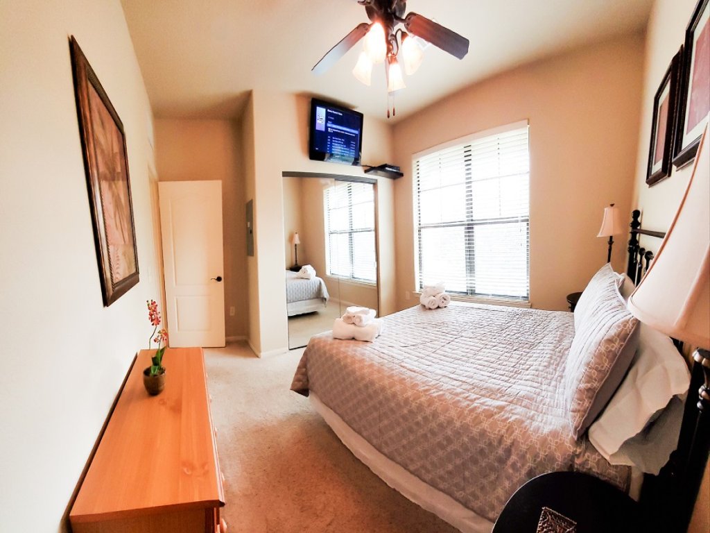 BP532CP Bella Piazza Condo Vacation Rental in Davenport - RedAwning