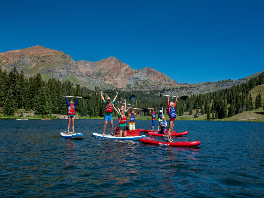 Kid-Friendly 2BR / 3BA Slopeside Condo Vacation Rental in Crested Butte - RedAwning