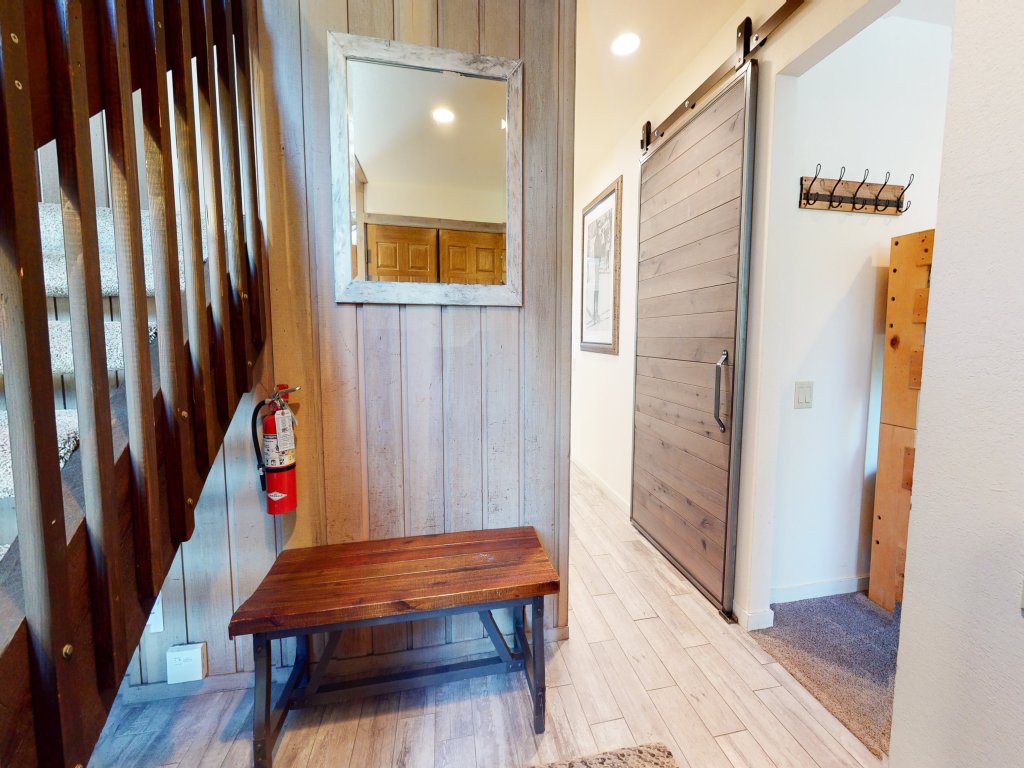 Mammoth Estates 234 5-Star Mountain Modern remodeled Condo with Private Washer Dryer in Prime location Vacation Rental in Mammoth Lakes - RedAwning