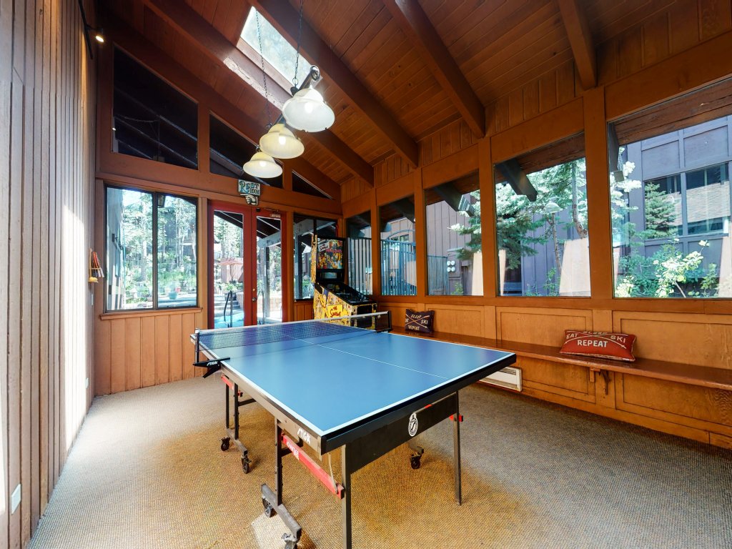 Mammoth Estates 139 Updated Large Floorplan, Perfect for families, Steps from The Village Gondola Vacation Rental in Mammoth Lakes - RedAwning