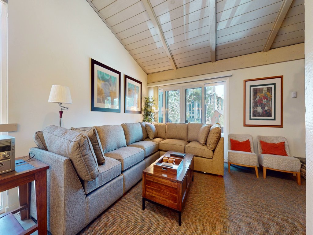 Mammoth Estates 127 Large Mountain Cabin, Private Washer Dryer, Phenomenal location, Steps from The Village Vacation Rental in Mammoth Lakes - RedAwning