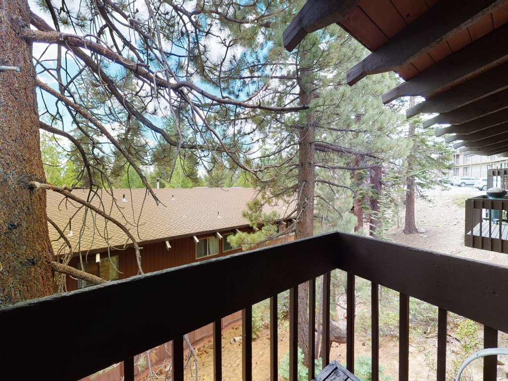 Mammoth Estates 204 Large Mountain Condo with Updates, Cozy and Clean, Walk to The Village Vacation Rental in Mammoth Lakes - RedAwning
