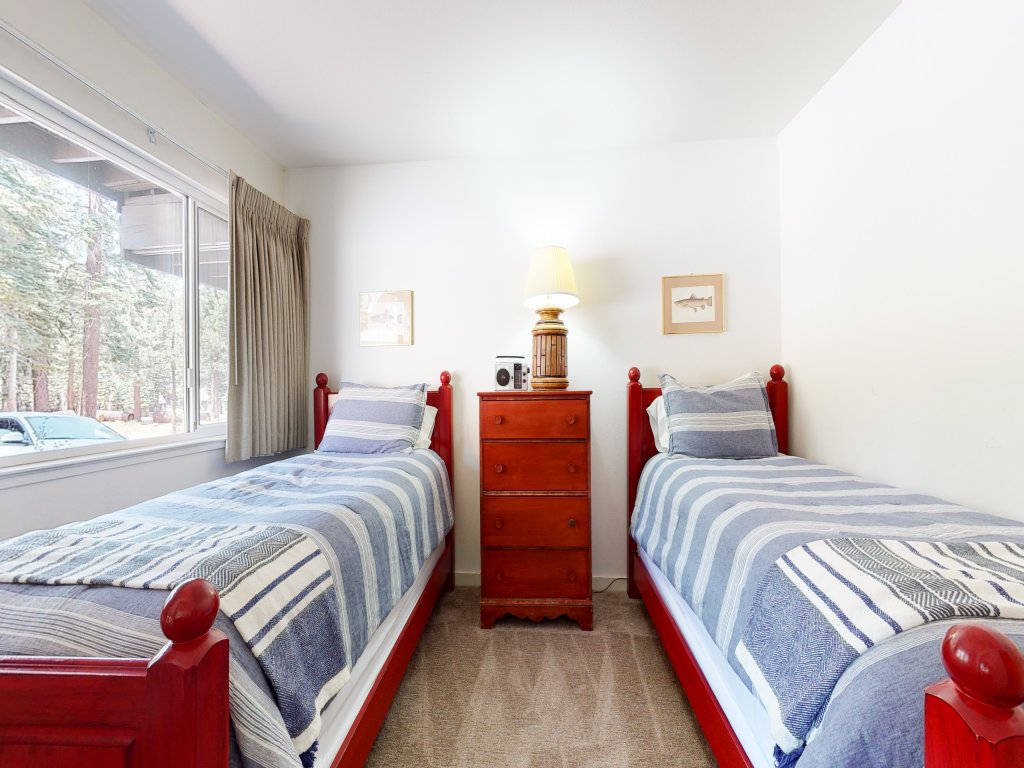 Mammoth Estates 203 Pet-friendly Large Mountain Condo with Wood Burning Fireplace Vacation Rental in Mammoth Lakes - RedAwning
