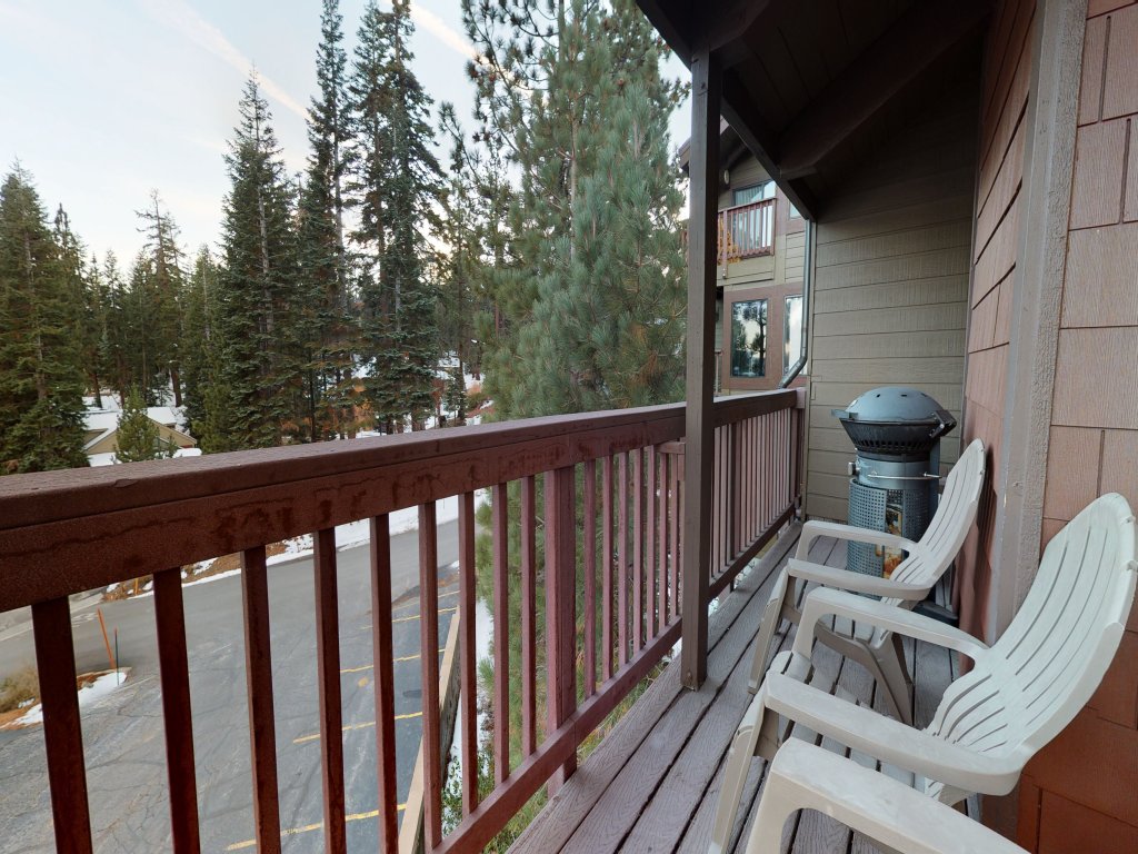 Val DIsere #10 Vacation Rental in Mammoth Lakes - RedAwning