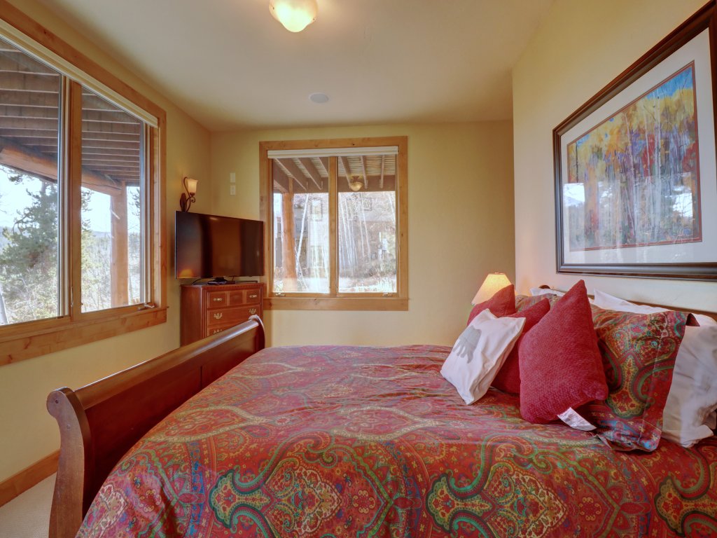 Good Elevations on Two Cabins Drive Vacation Rental in Silverthorne - RedAwning