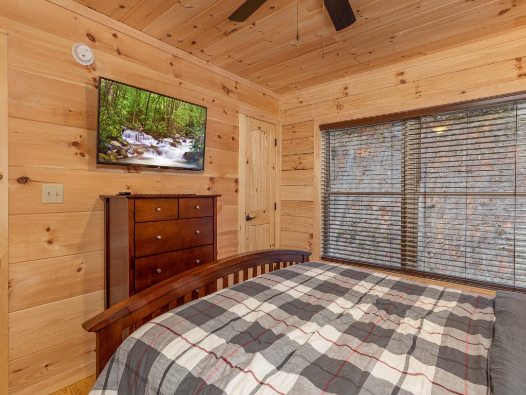 Smoky Retreat Cabin with Free Putt-Putt Course Vacation Rental in Gatlinburg - RedAwning