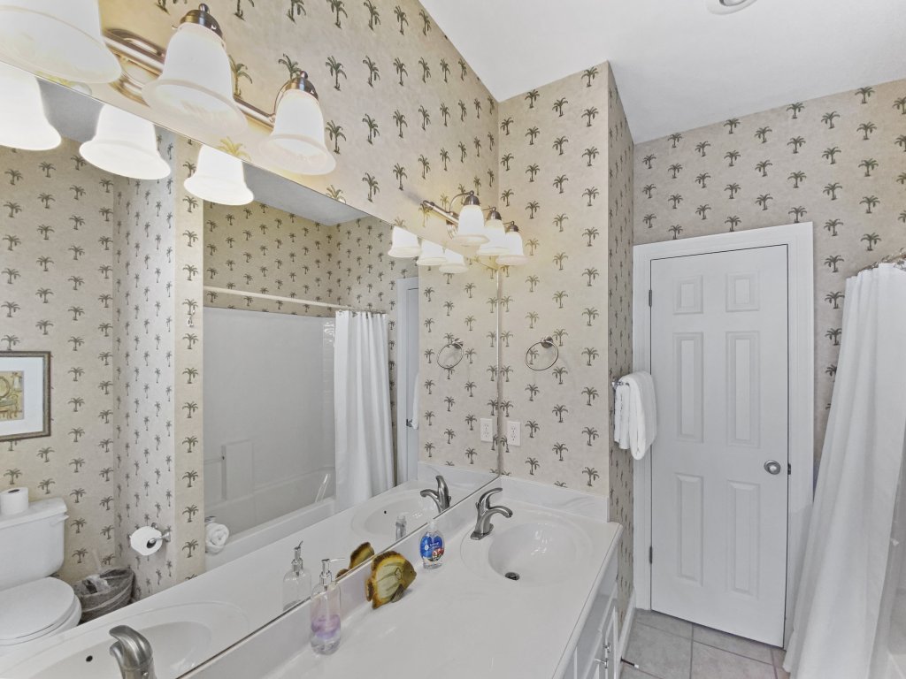 SummerTowne 1 Vacation Rental in Panama City Beach - RedAwning
