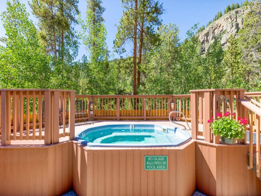 8750 Trappers Crossing Vacation Rental in Keystone - RedAwning