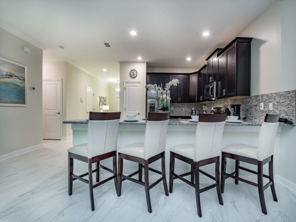 9 Bed Champions Gate 2 Kings Lower Level Vacation Rental in Davenport - RedAwning