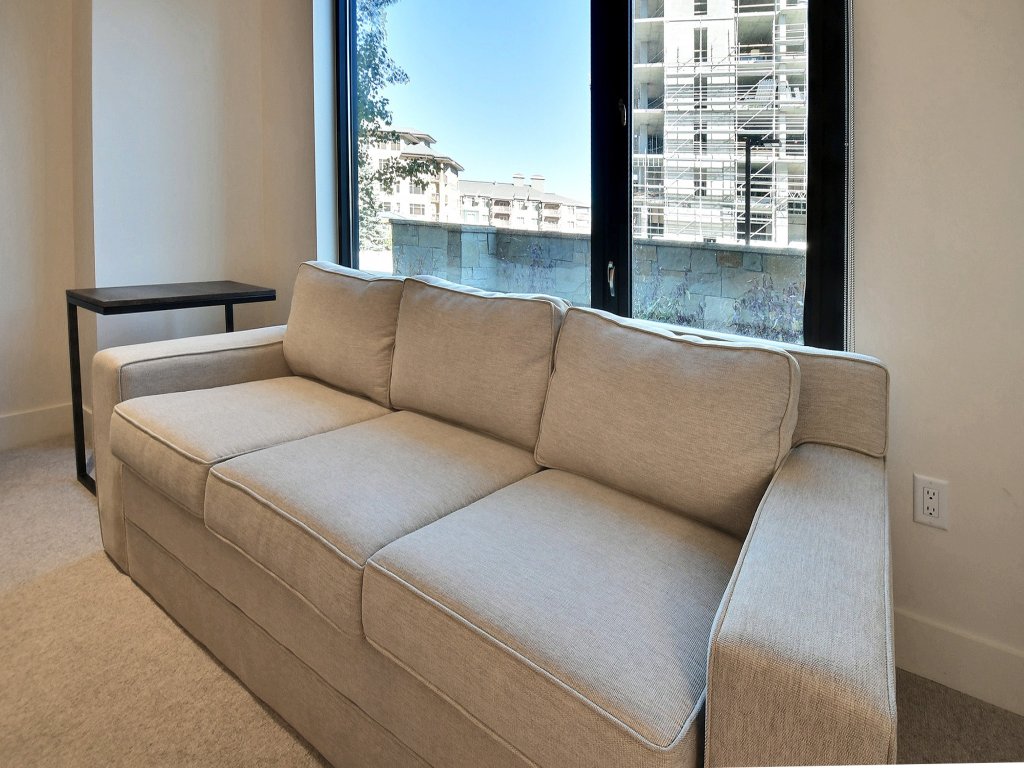 Modern Ski-in/out 2 BR in Canyons Village Save 20% on 7+ Nights! Vacation Rental in Park City - RedAwning