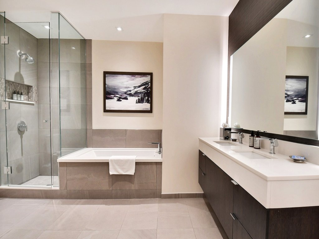 Modern Ski-in/out 2 BR in Canyons Village Save 20% on 7+ Nights! Vacation Rental in Park City - RedAwning
